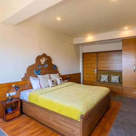 Stayvista At Nook - Elysium Estate 2 Bedroom Cottage With Hill View, Lawn 심라 외부 사진