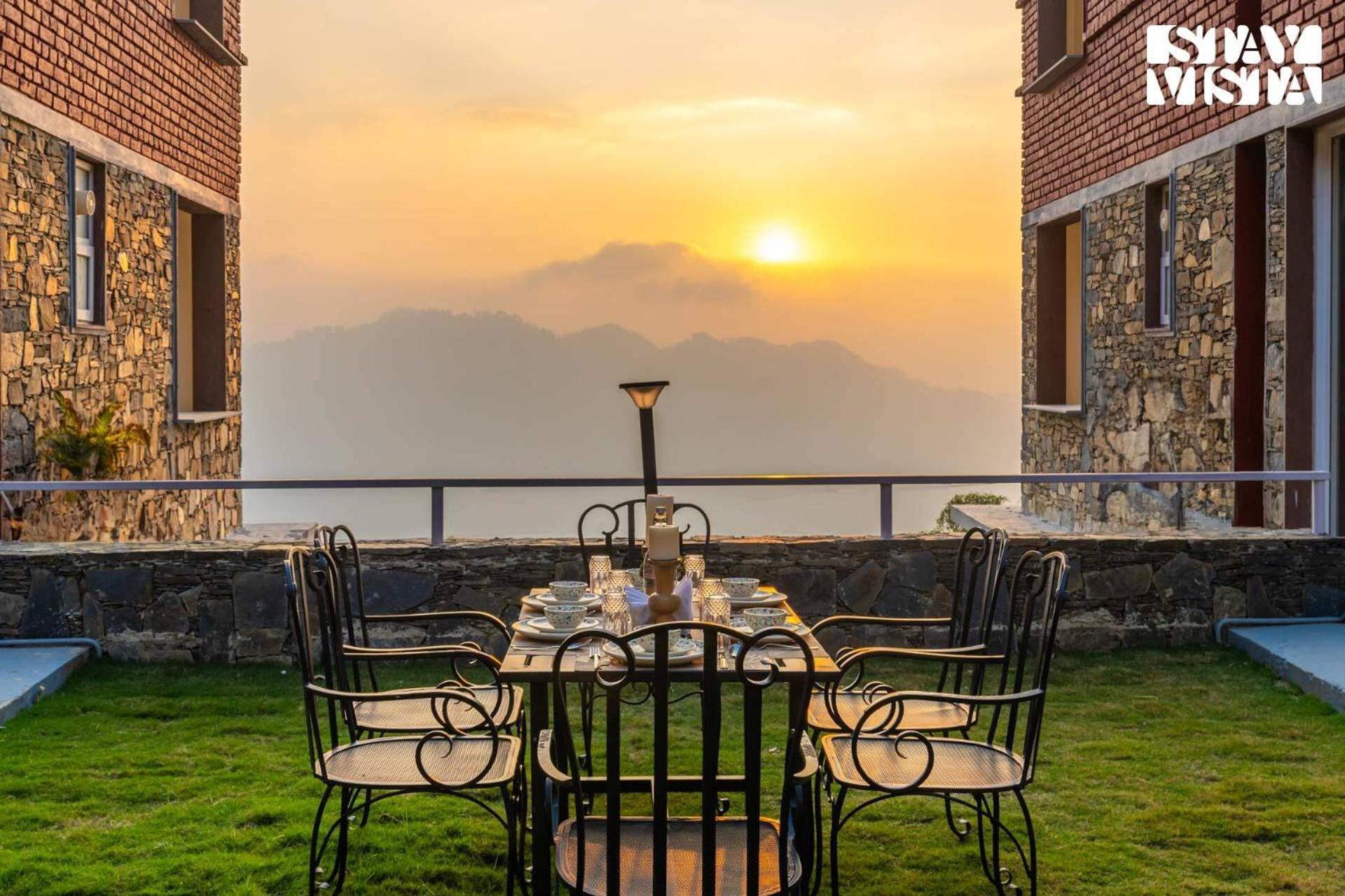 Stayvista At Nook - Elysium Estate 2 Bedroom Cottage With Hill View, Lawn 심라 외부 사진